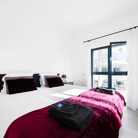 Cajados Grande Charming Sleeps 12 Private Pool Spacious Garden Вилла